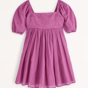 A&F Emerson Ruched Puffed Sleeve Mini Dress in Berry PETITE